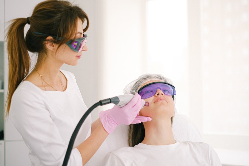 A facial therapy service